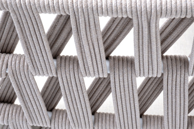 "Диего" кресло плетеное из роупа, основание дуб, каркас алюминий светло-серый (RAL7035) муар, роуп бежевый круглый, ткань бежевая 052